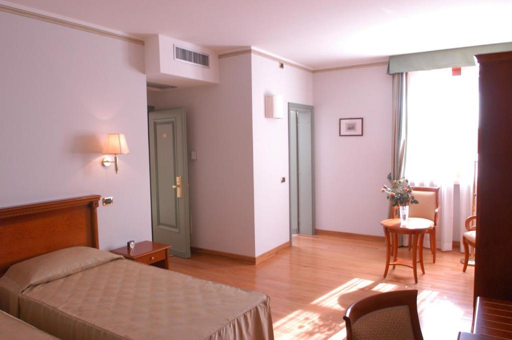 Pilgrim'S Hotel Cicognolo Rom bilde