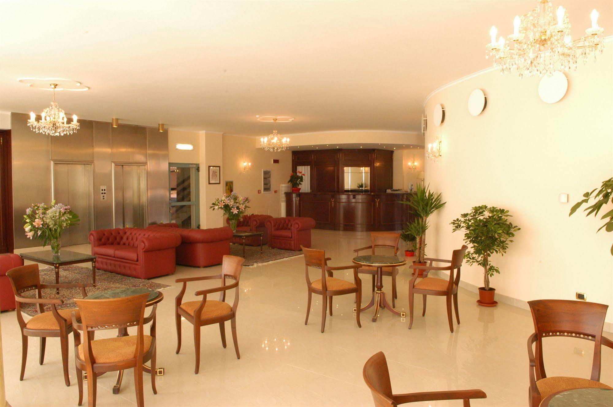 Pilgrim'S Hotel Cicognolo Eksteriør bilde