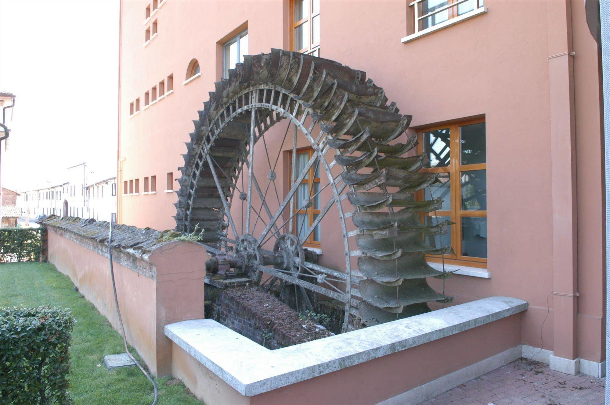 Pilgrim'S Hotel Cicognolo Eksteriør bilde